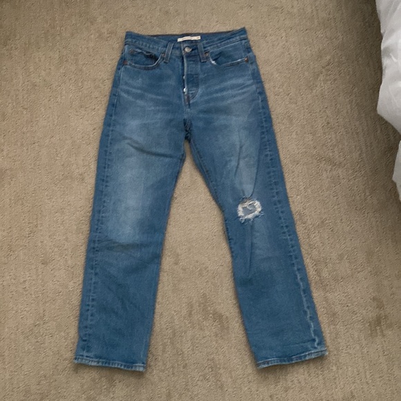 Levi’s wedgie fit straight jeans // size 25 x 26 - Picture 2 of 2